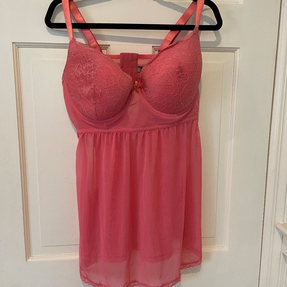 Daisy Fuentes Peach Night Gown
